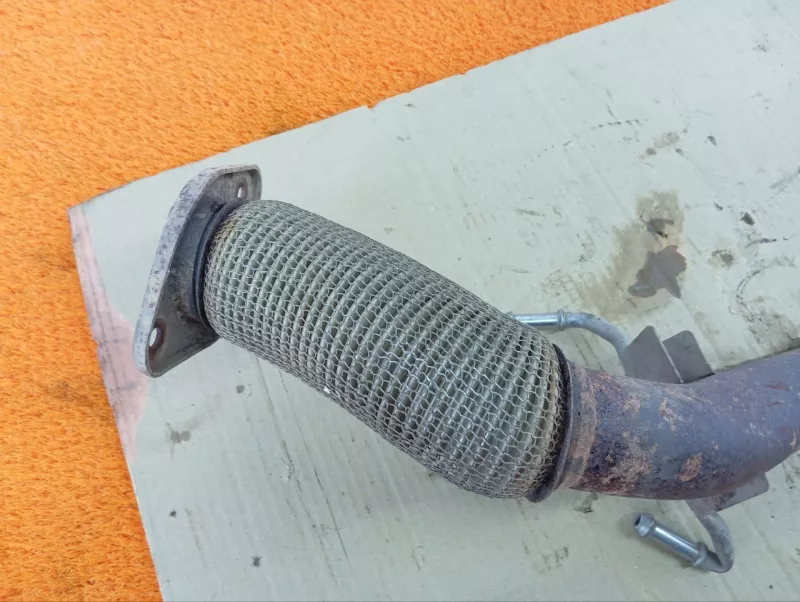 Приемная труба глушителя