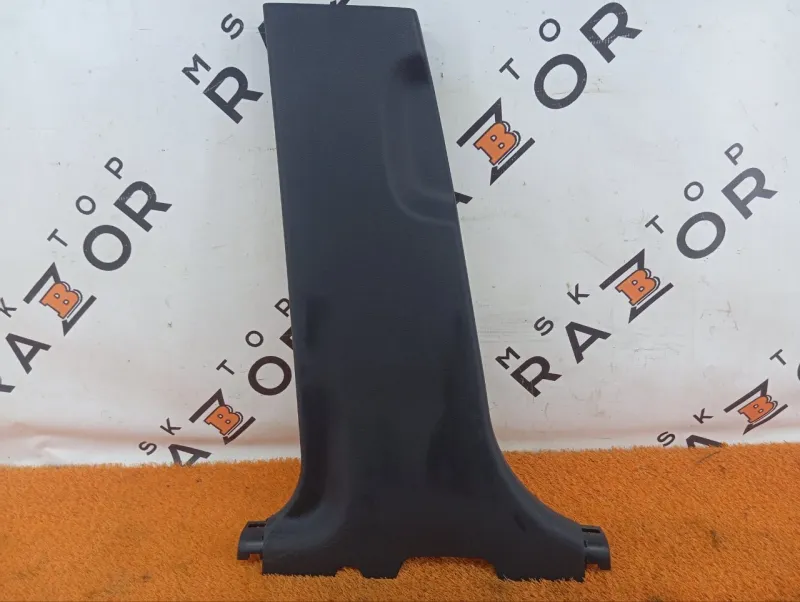 Обшивка центральной стойки