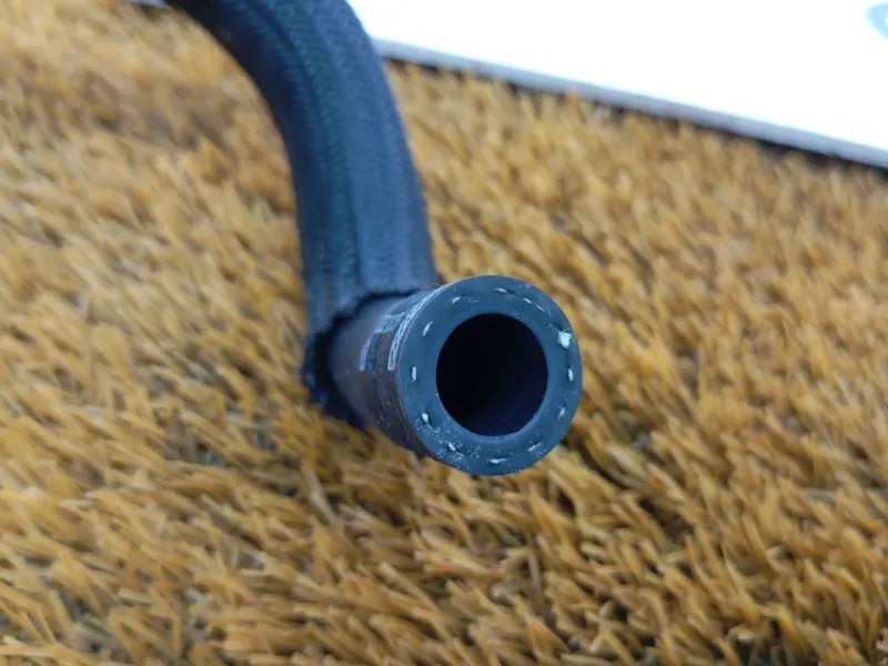 Патрубок отопителя