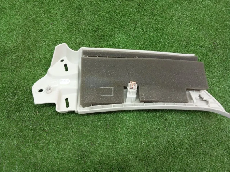 Накладка на стойку кузова