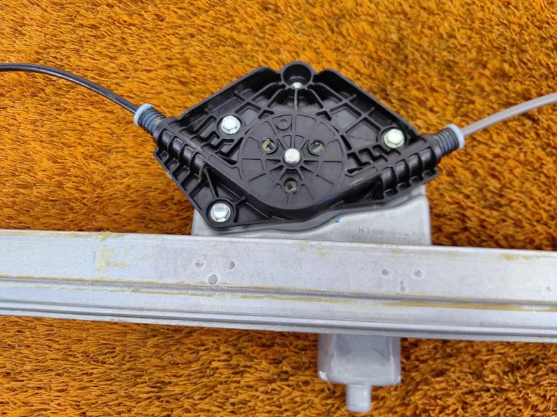 Стеклоподъемник