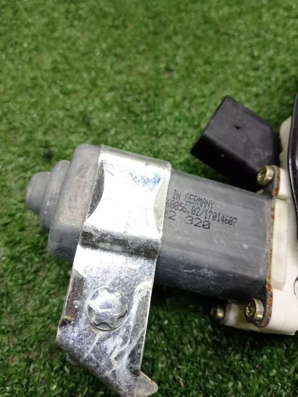 Стеклоподъемник BMW 5-Series 2004 51357184746 E60/E61, задний правый