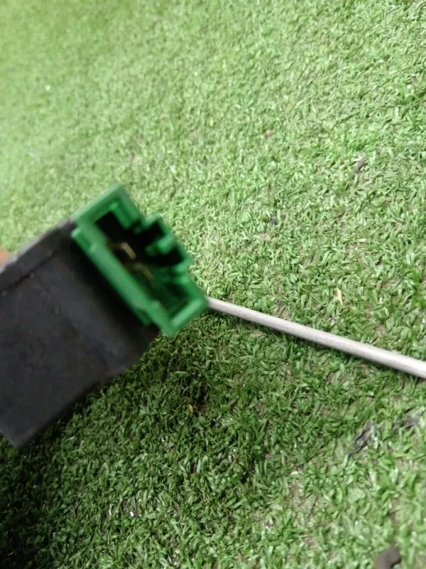 Активатор замка багажника