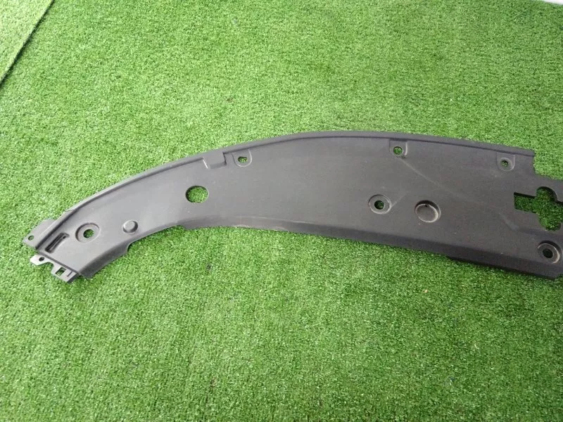 Накладка замка капота