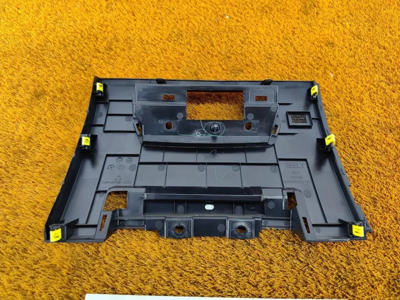 Накладка на торпедо