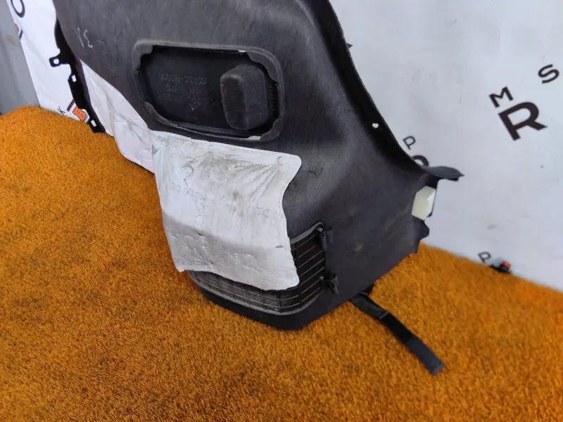 Обшивка багажника