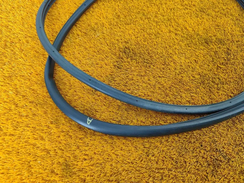 Уплотнитель двери