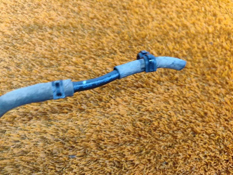 Клапан паров бензина