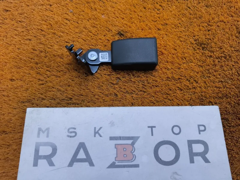 Ответная часть ремня безопасности