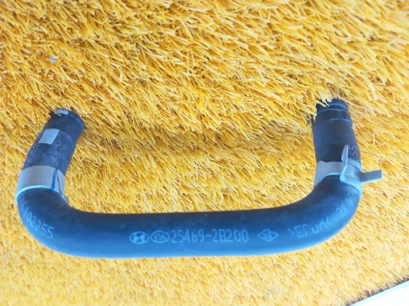 Патрубок радиатора