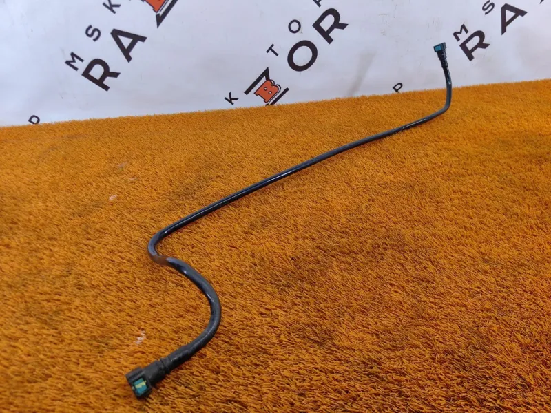 Трубка топливная