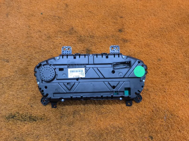 Панель приборов