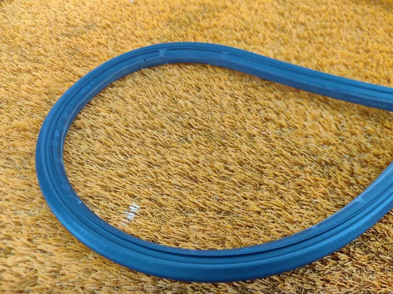 Уплотнитель крыши