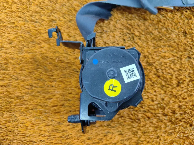 Ремень безопасности