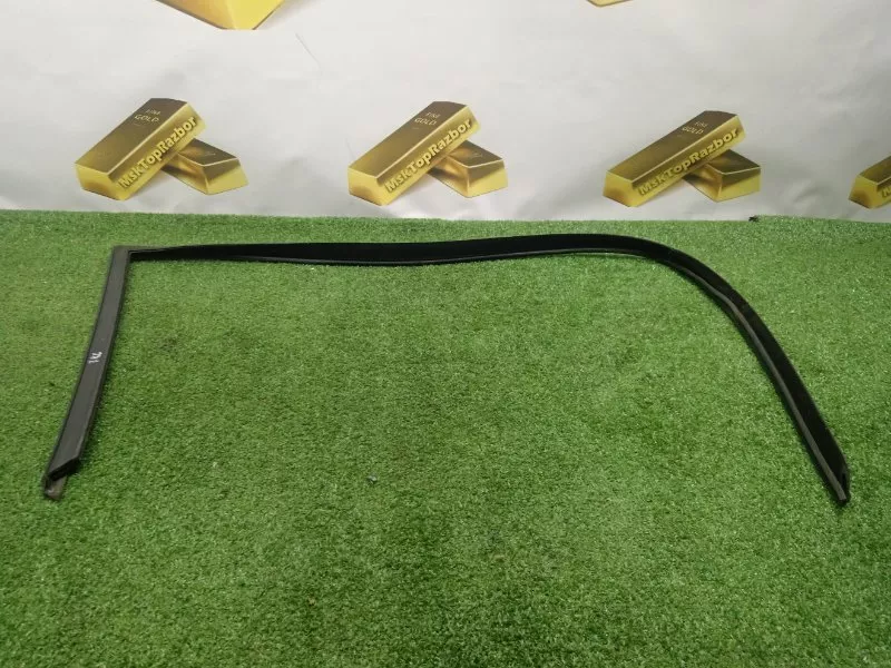 Уплотнитель стекла двери