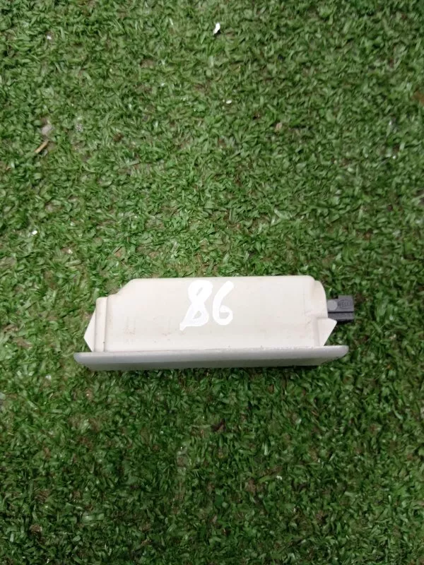 Плафон подсветки багажника