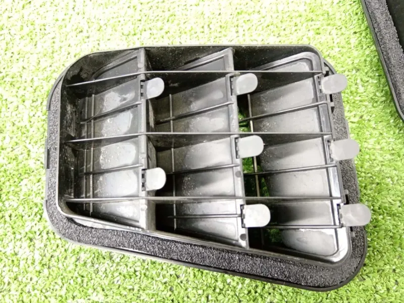 Решетка вентиляционная