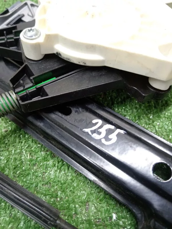 Стеклоподъемник Audi A4 2009 8K0839461 B8, задний левый