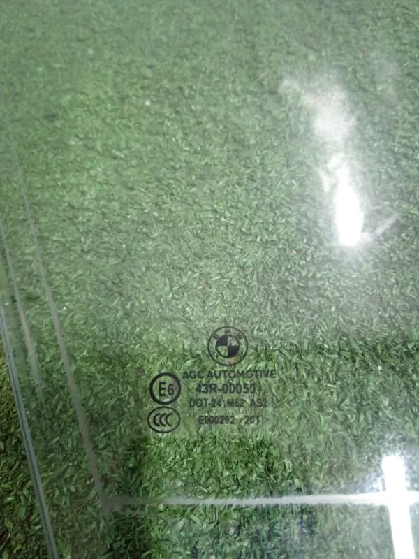 Стекло двери BMW 5-Series 2010 51337182110 F10, переднее правое