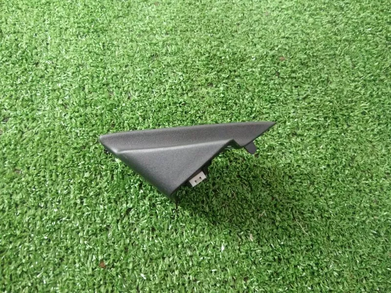 Накладка крепления зеркала