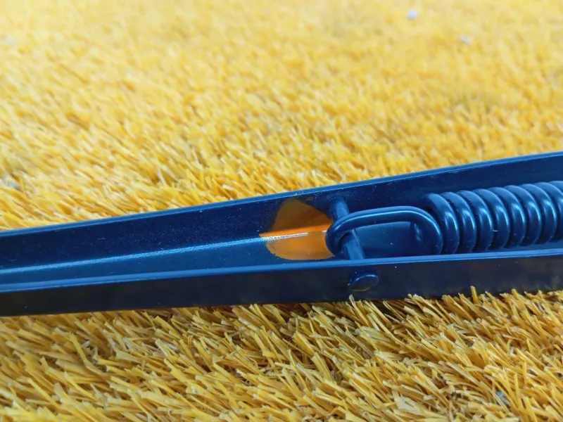 поводок стеклоочистителя