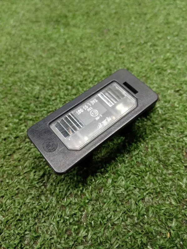 Фонарь подсветки номера