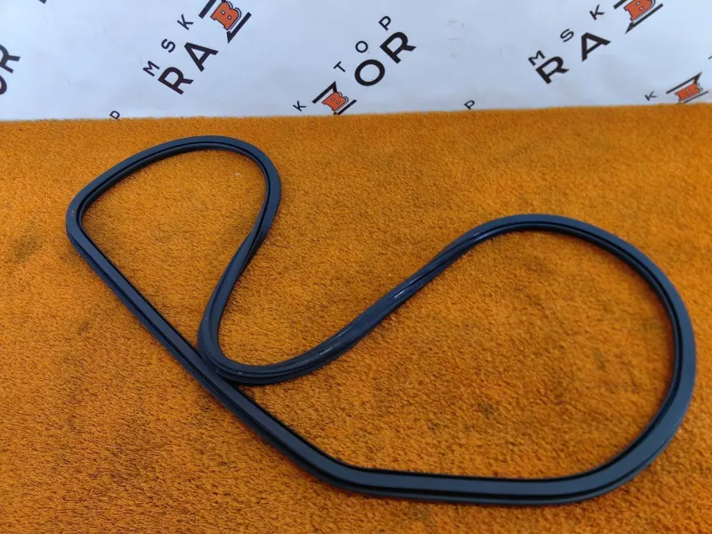 Уплотнитель проема двери