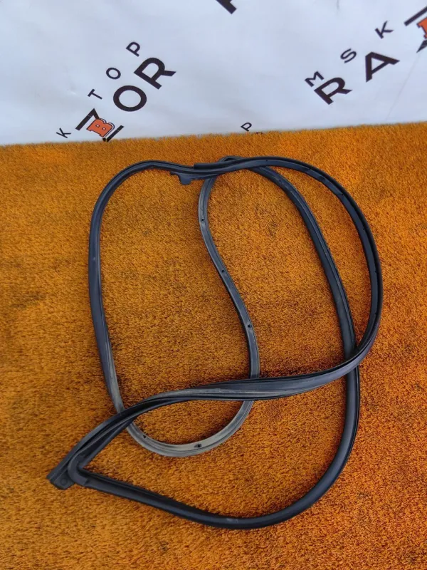 Уплотнитель двери