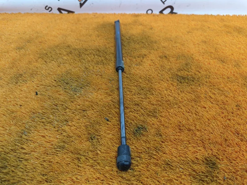 Амортизатор крышки багажника