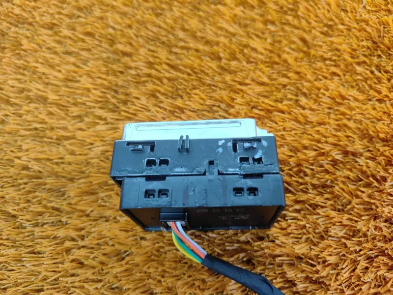 Кнопка стеклоподъемника