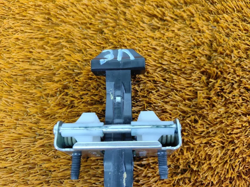 Ограничитель двери