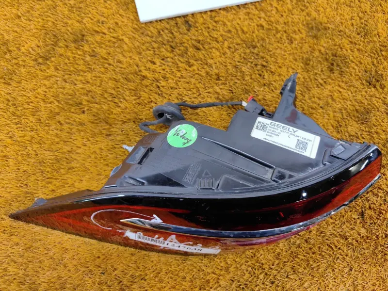 Фонарь задний