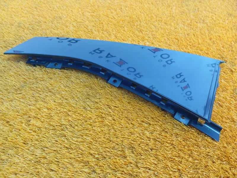 Молдинг двери