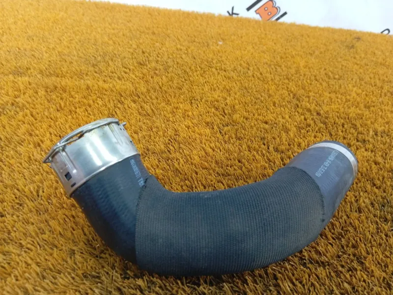 Патрубок интеркулера