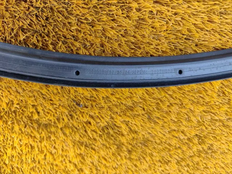 Уплотнитель двери