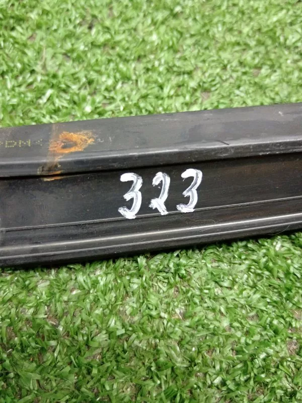 Уплотнитель стекла двери