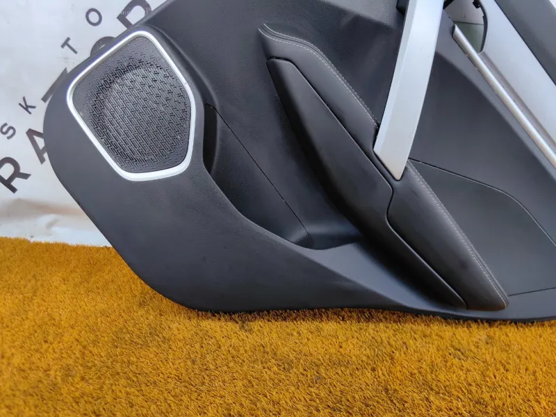 Обшивка двери