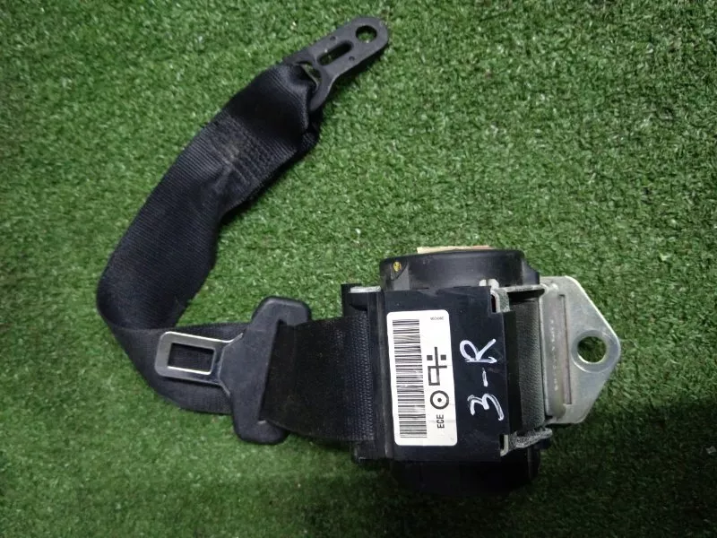 Ремень безопасности