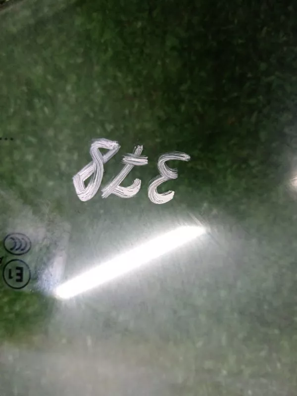 Стекло двери BMW 3-Series 2007 51337060263 E90, переднее левое