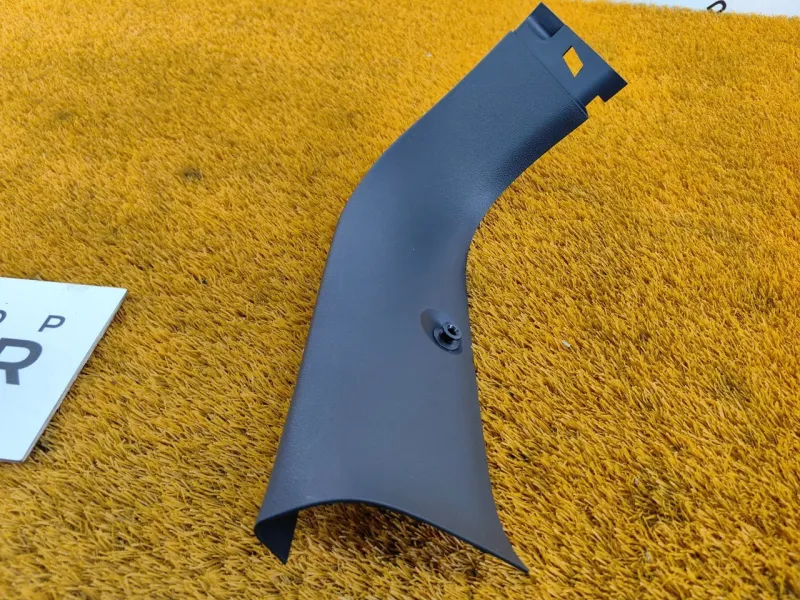 Накладка крышки багажника