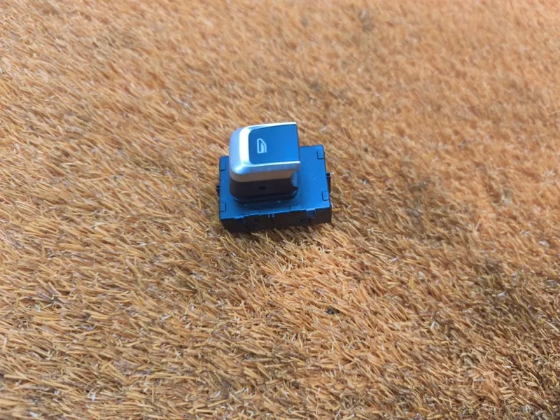 Кнопка стеклоподъемника