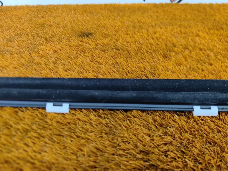 Молдинг стекла