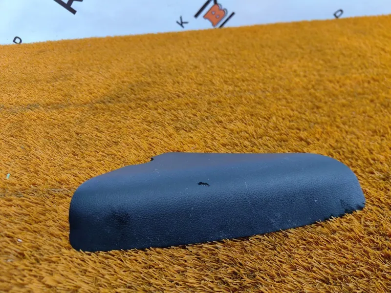 Накладка в салоне