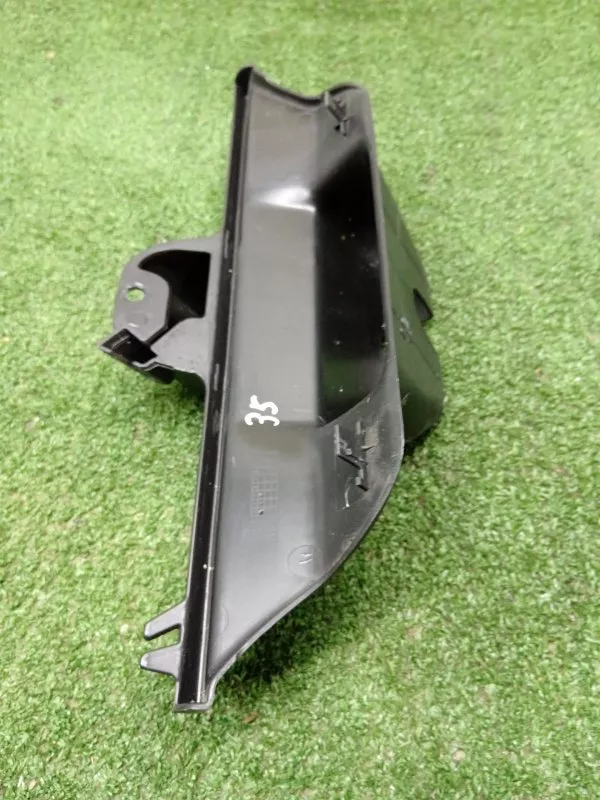 Накладка замка багажника