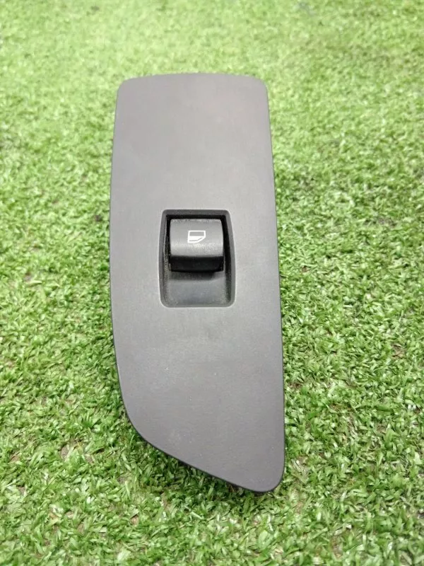 Кнопка стеклоподъемника