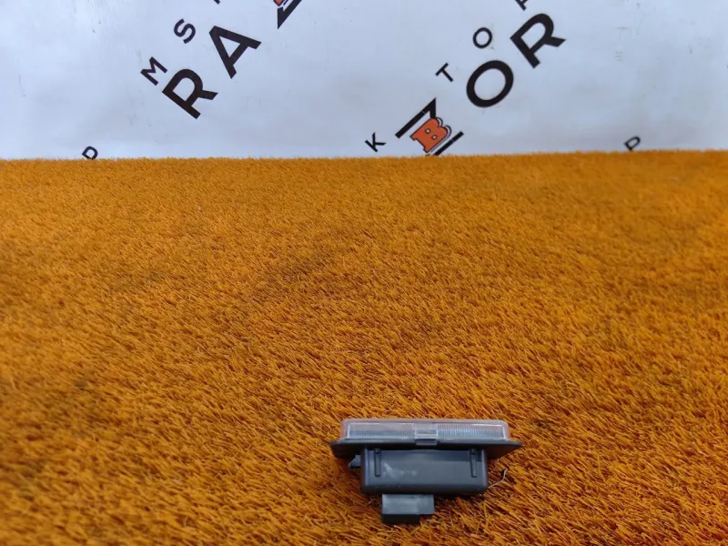 Плафон подсветки багажника