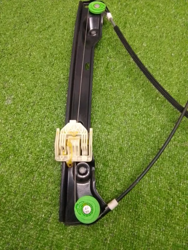 Стеклоподъемник BMW 3-Series 2005 51337140588 E90, передний правый