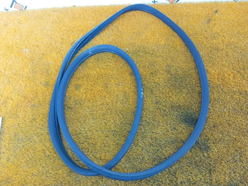 Уплотнитель проема двери