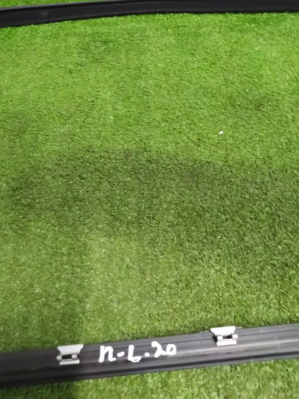 Уплотнитель стекла двери