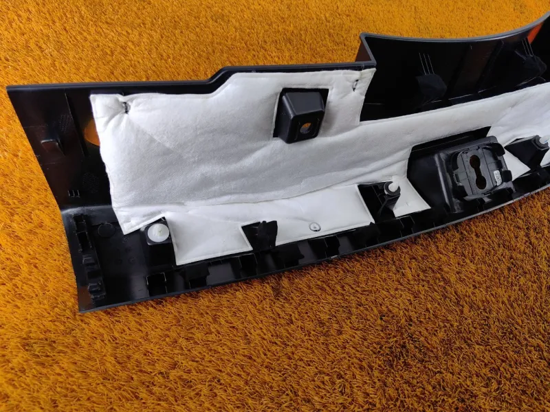 Накладка замка багажника